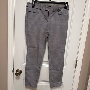 The Limited Exact Stretch Size 8 Crop Pant Black & White